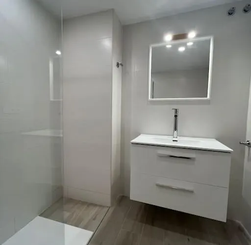 Elegante Y Luminoso De Playa Apartamento Fuengirola